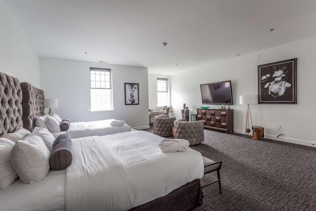 The Delafield Hotel Ruang foto