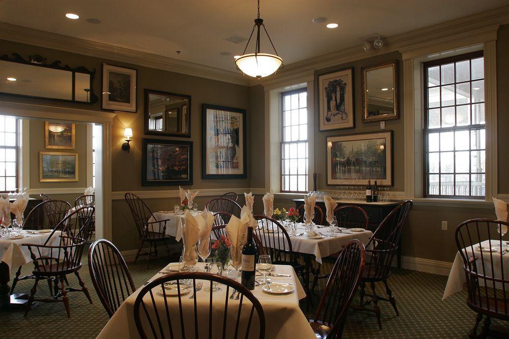 The Delafield Hotel Bagian luar foto
